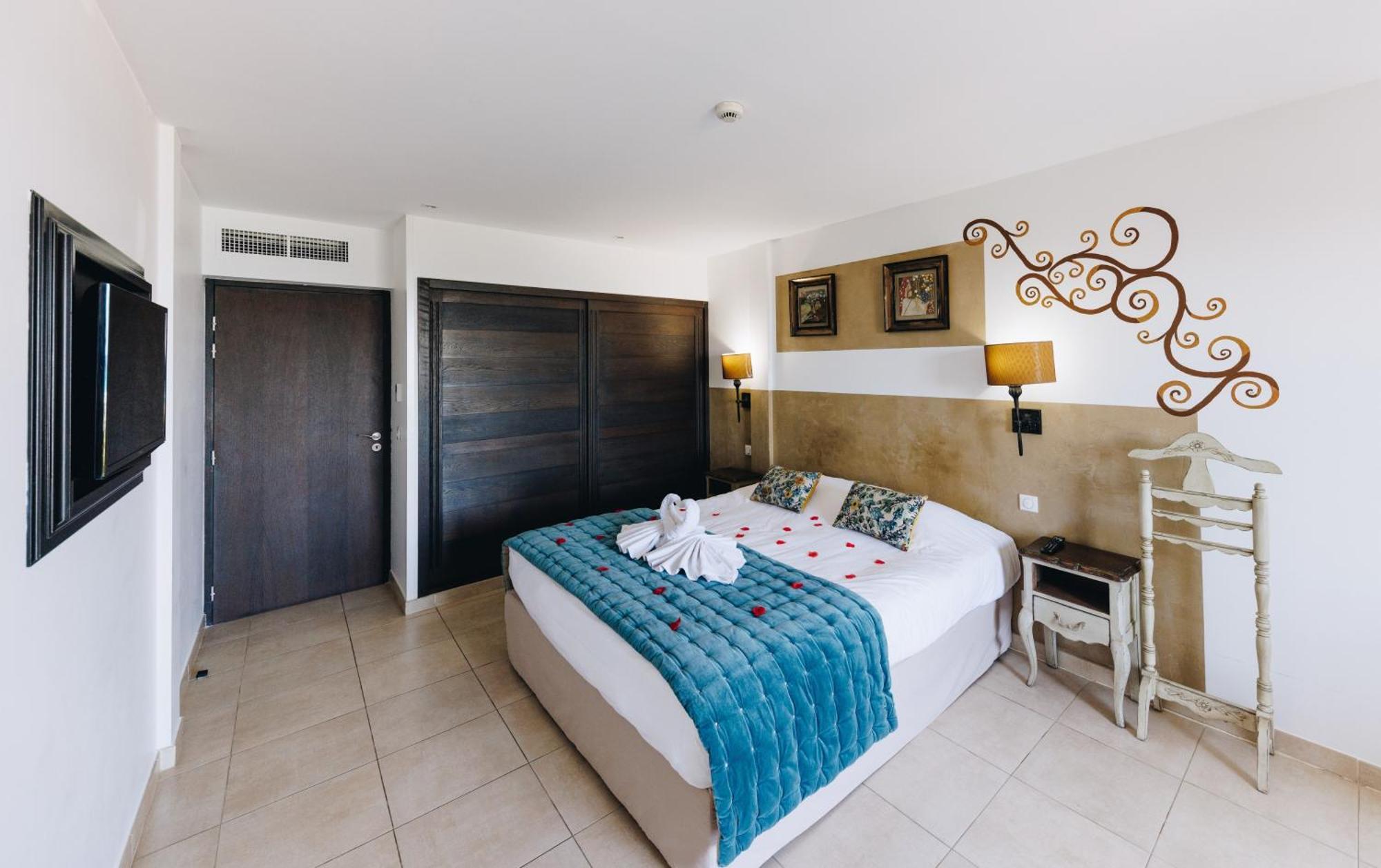 Hotel Liberata & Spa Л'Иль-Рус Номер фото